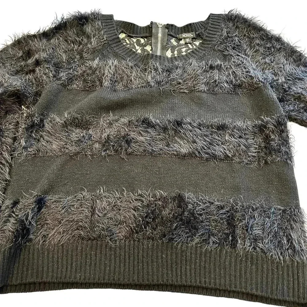 New Fuzzy XOXO black on black sweater size L